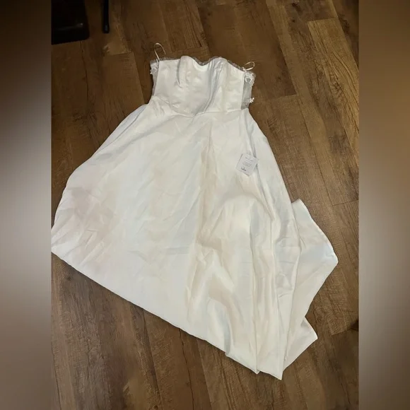 Lulus Eternal Gratitude White Floral Embroidered Strapless
Maxi Dress - Picture 4 of 8